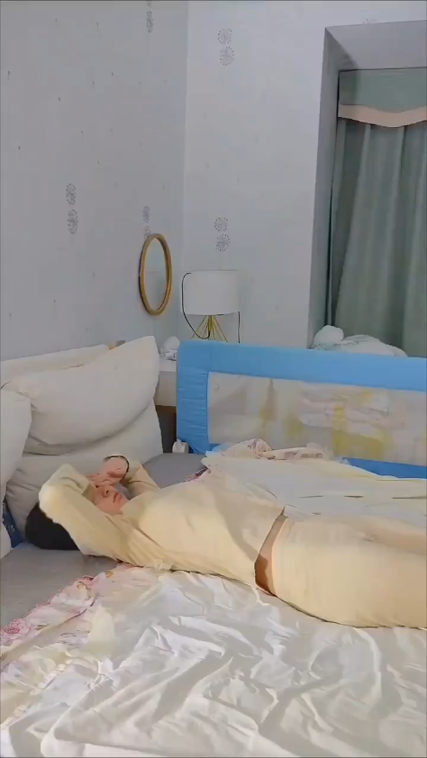 Chưa tỉnh ngủ mà lôi ra địt - sex clip